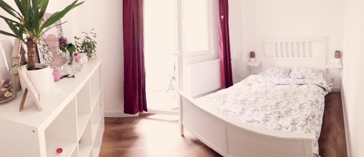 Lola’s apartament close to city center Bucarest Esterno foto