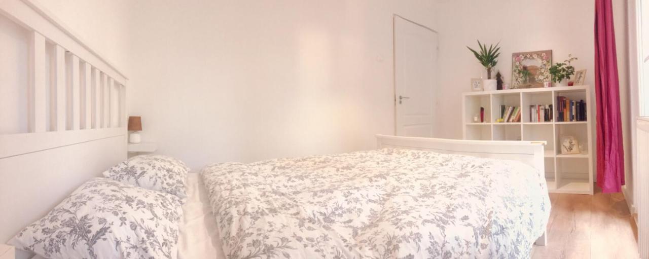 Lola’s apartament close to city center Bucarest Esterno foto